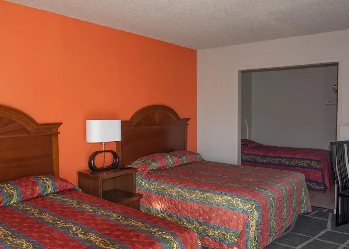 Motel 8 Plus